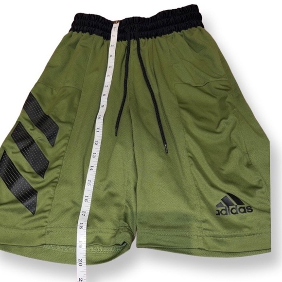 ADIDAS Olive Green Basketball Club Shorts Boys Youth Size XS - Picture 3 of 8